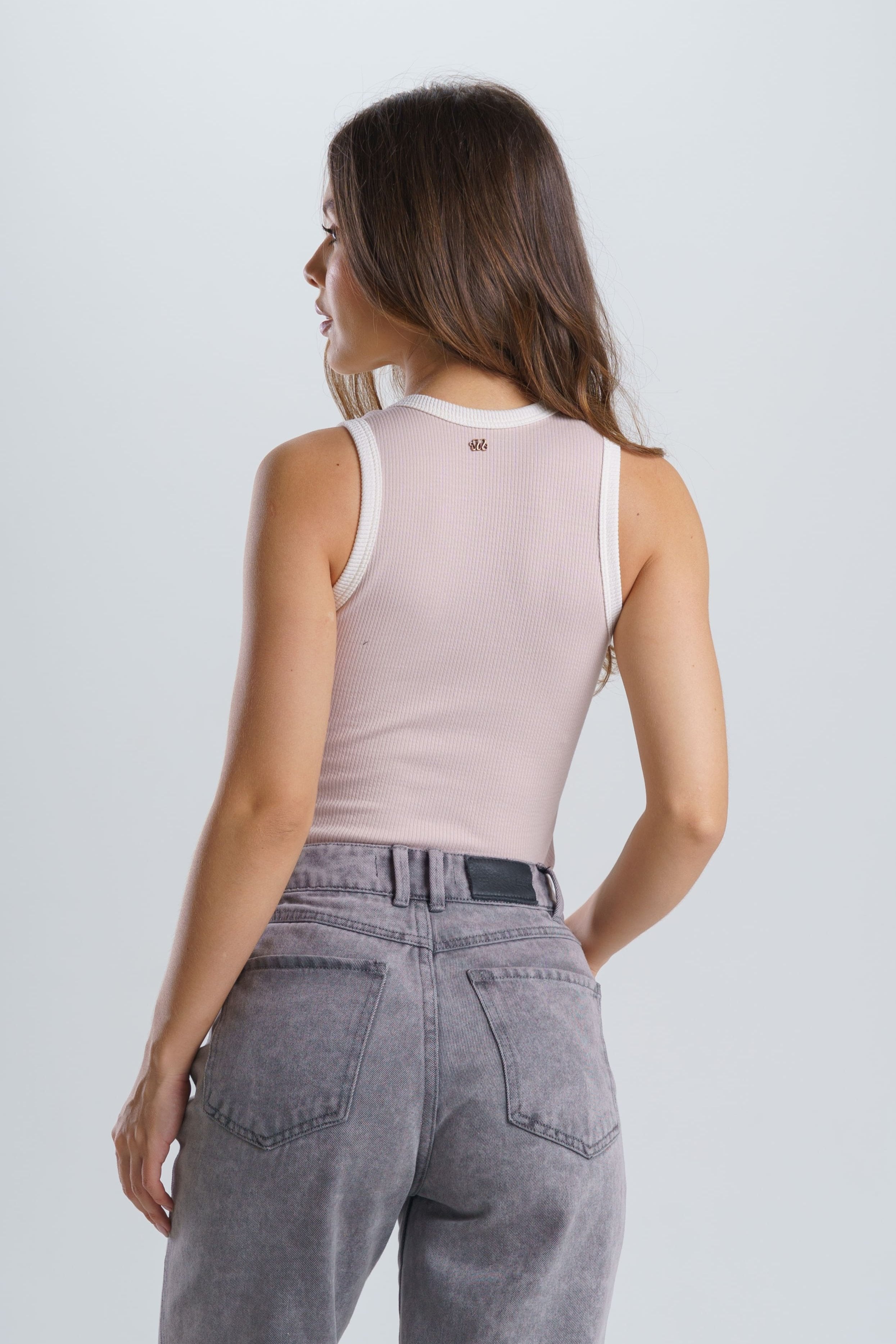 Body básico rib cuello redondo - Sammy