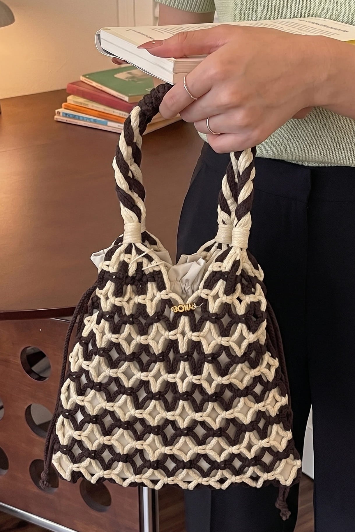 Bolso Macramé Bicolor – Chocolate y Marfil