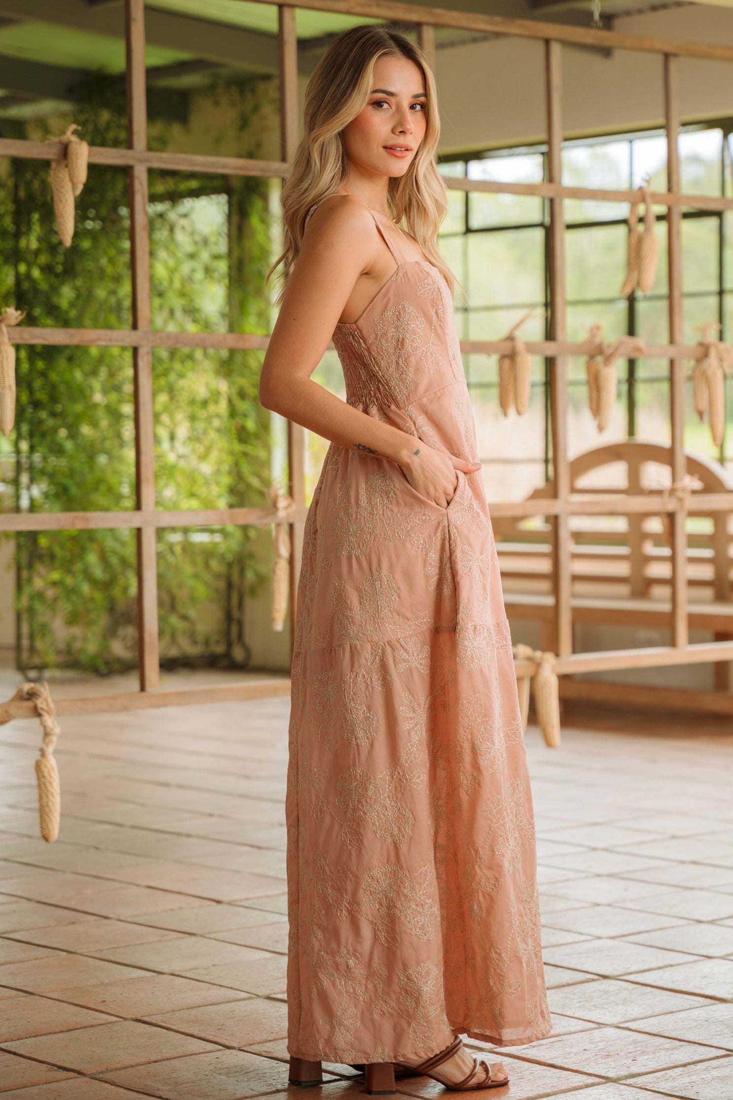 Vestido Largo Bordado - Lopez