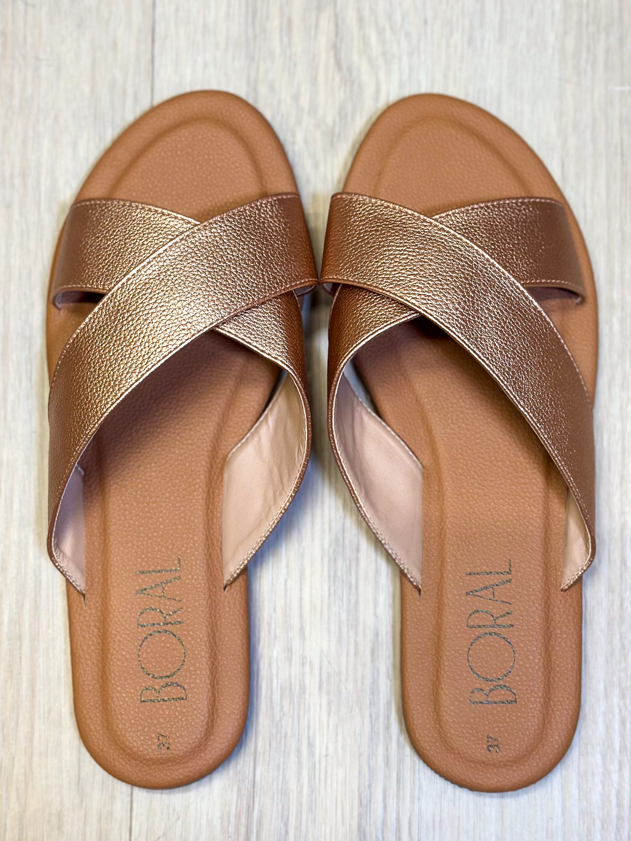 Sandalia Plana Cruzada - Bronce