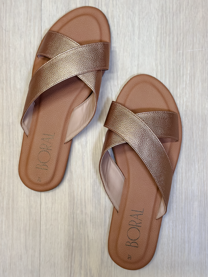 Sandalia Plana Cruzada - Bronce