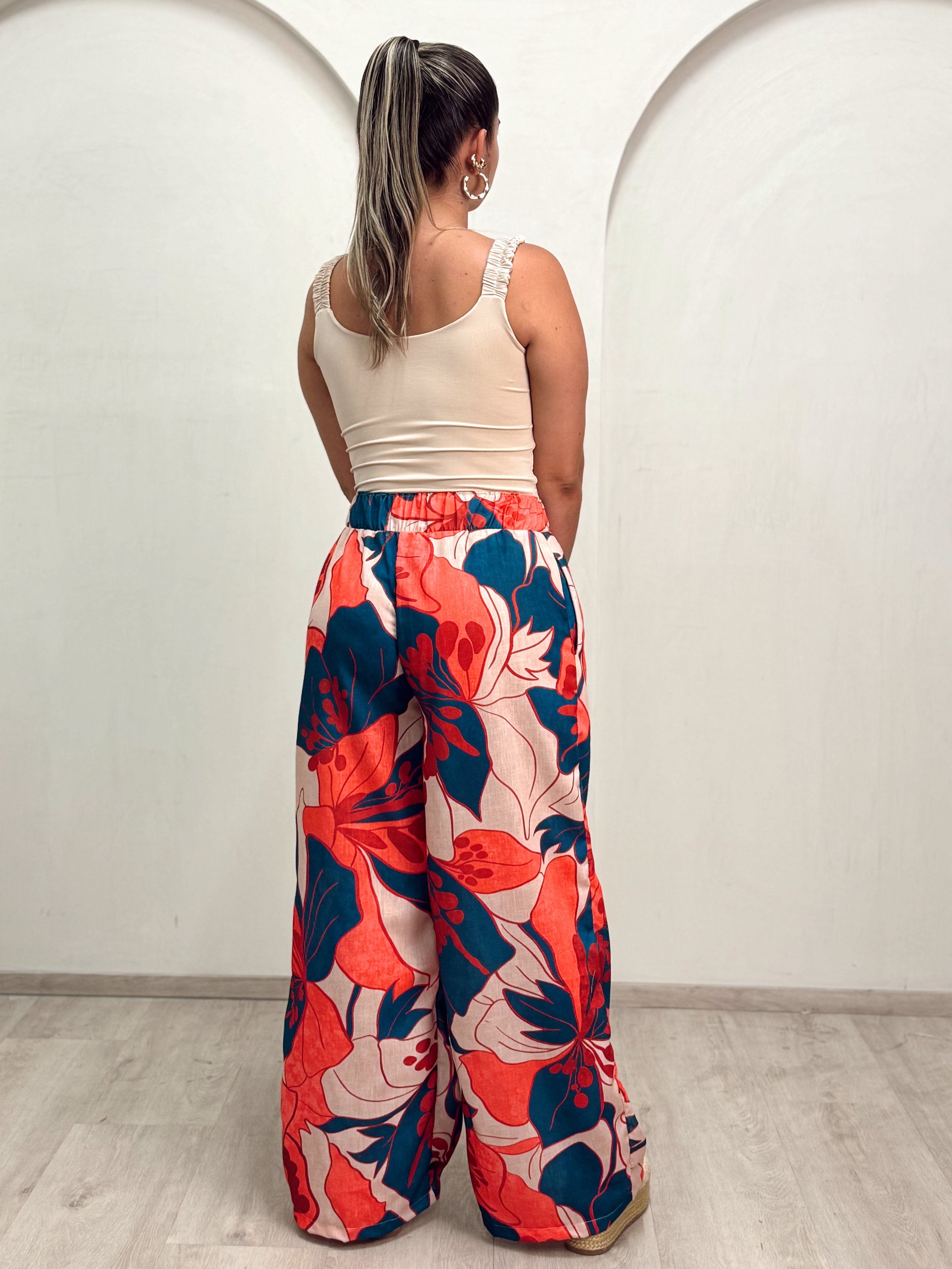 Pantalón estampado de moda